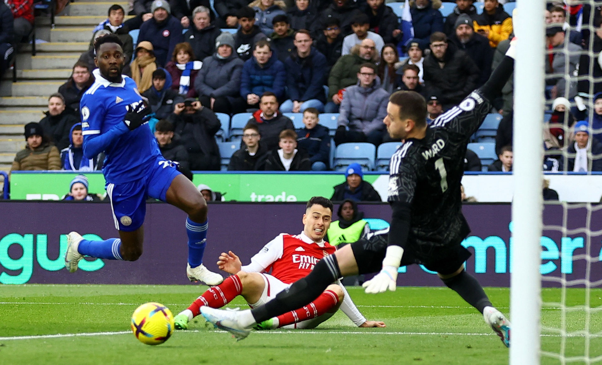 引援上的财 引援上的财